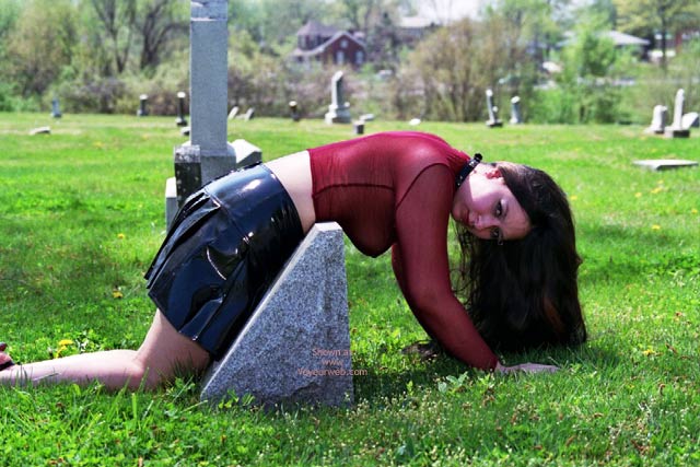 Pic #1What Do U Want On Ur Tombstone?