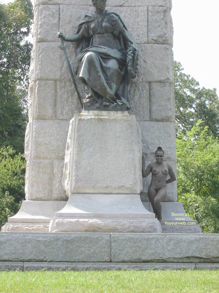 Pic #1*Nu Samantha'S Hot  Nip Statues