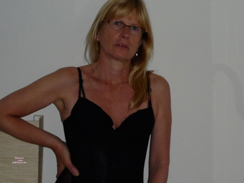 Pic #1Billie In Lingerie