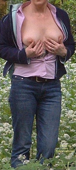 Pic #1*Tw Walk In The Park