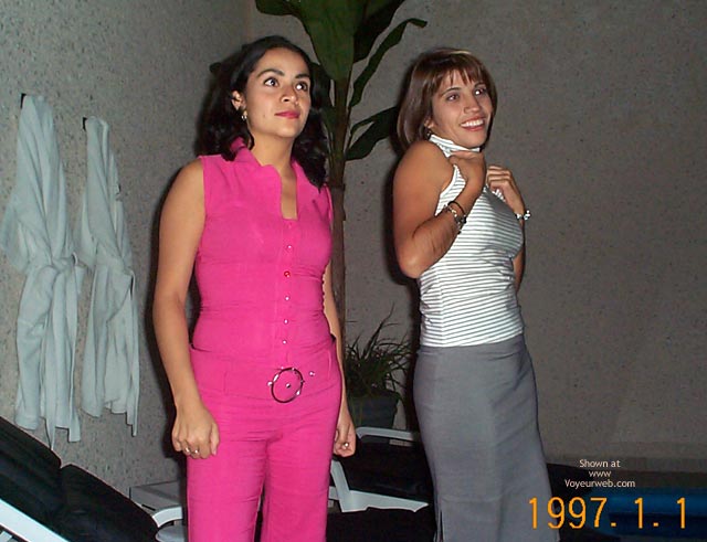 Pic #1*Gg Yiya And Little Mexican 1