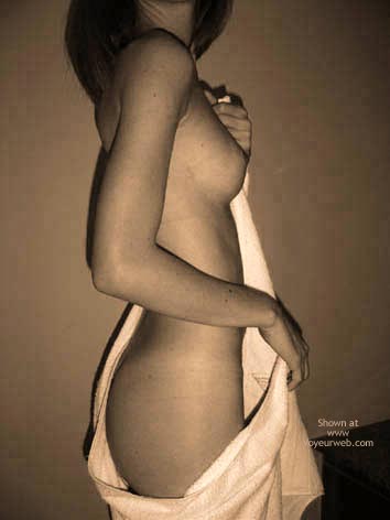 Pic #1*Sh Hot And Sweet! Shaving Legs Another View