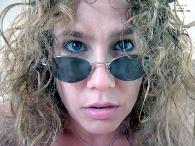 Pic #1*Gl Lnlvs2suck 2