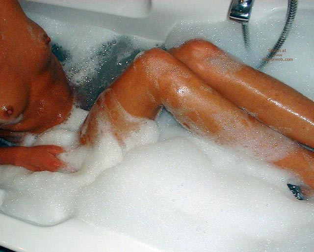 Pic #1Alessia Nella Vasca