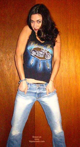 Pic #1Brooke Loves Her New Retail Outfit