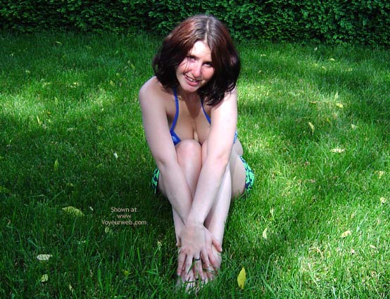 Pic #1Starr In The Backyard