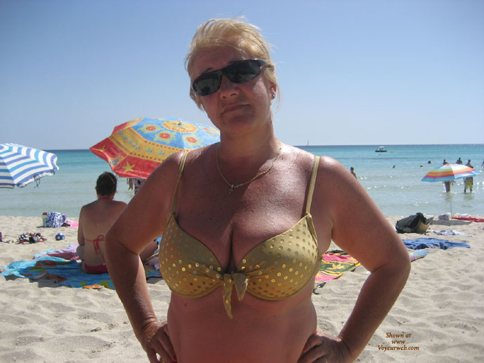 Pic #1 Mi Mujer En La Playa