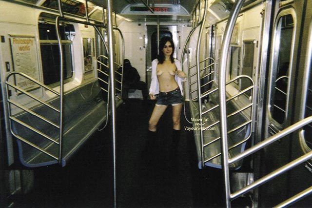 Pic #1*Co 20 Yo Mia In Nyc With Nothing Under Her Coat
