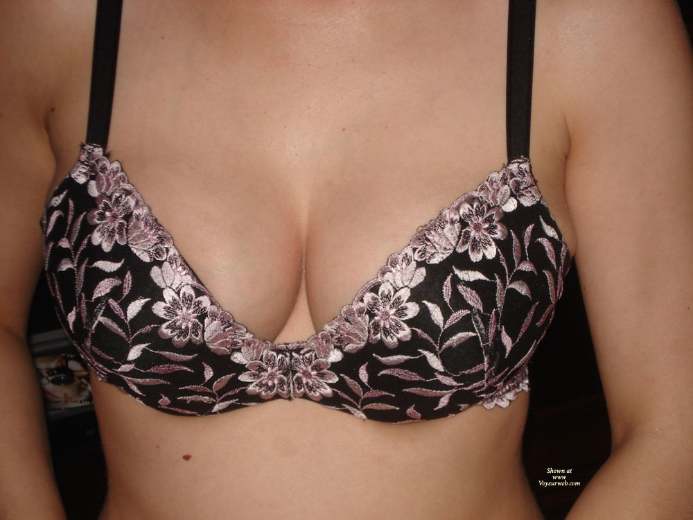 Pic #1 Busty Polish Hottie