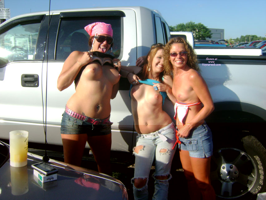 Pic #1Concert Girls