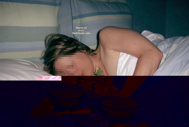 Pic #1Cat A La Salle De Bain