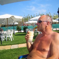 Pic #1M* Scottish Guy 56 Looking For Vacation Couple