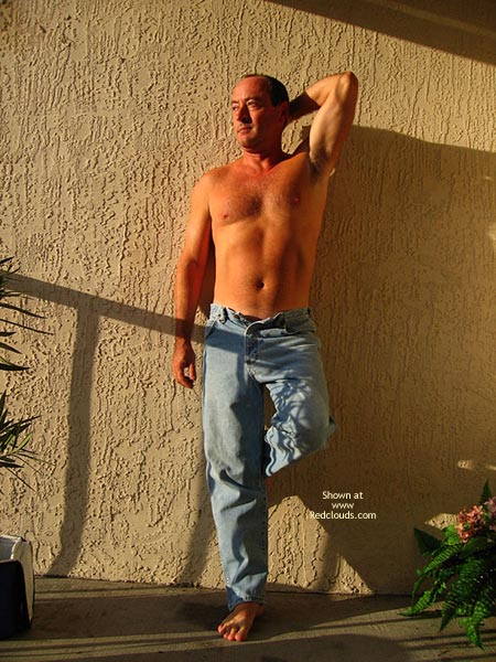 Pic #1M* Rather be naked