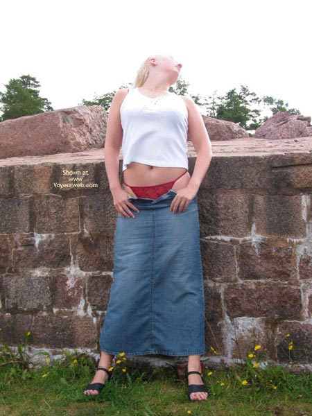 Pic #1Jessie On Honeymoon 2