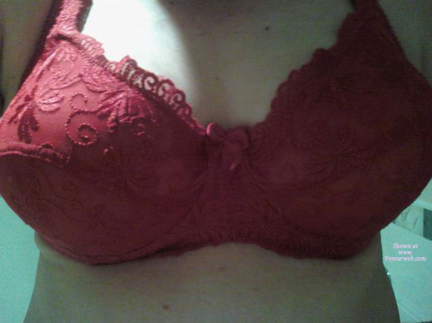 Pic #1She Dont Know