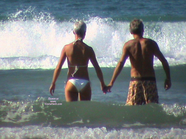 Pic #1 *SA Asses On Display At Surfer's Paradise And Bondi Beach 
