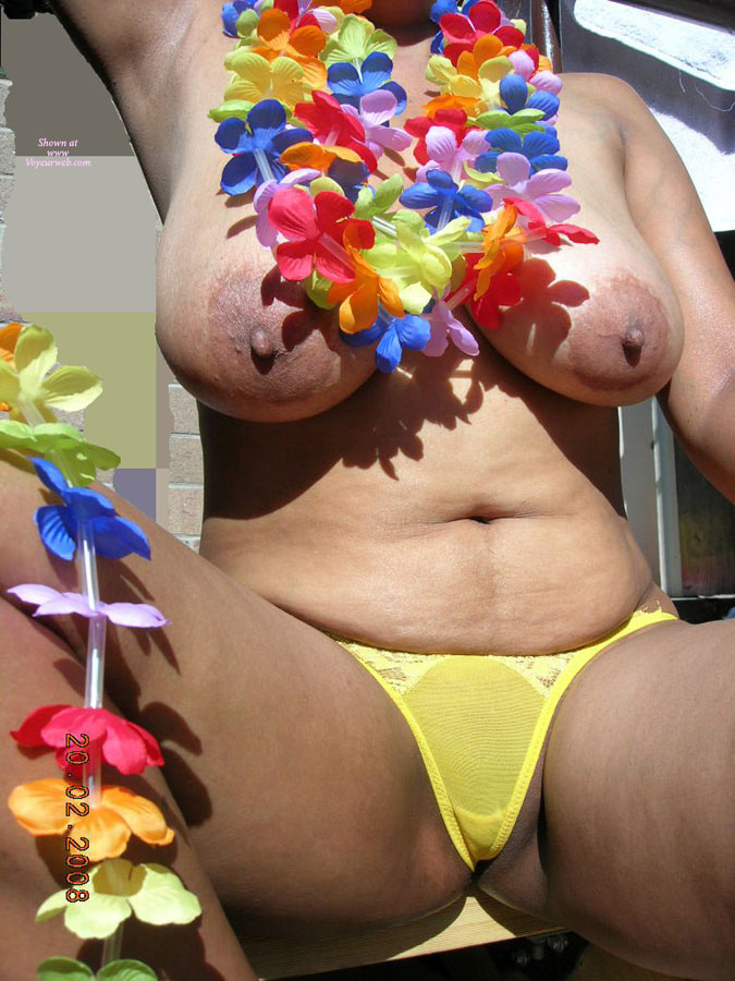 Pic #1Bangladeshi Housewife In Brazil 3