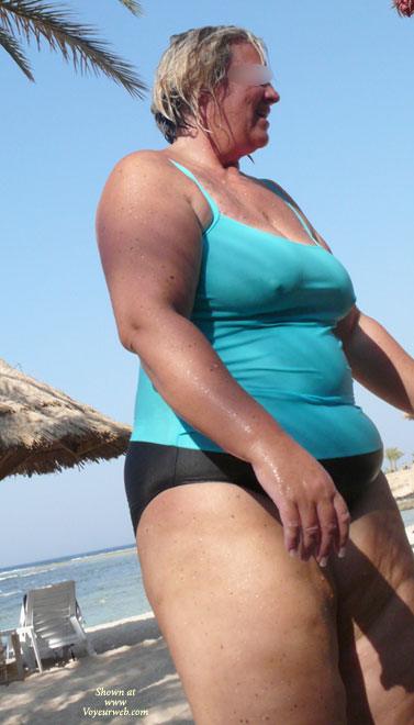 Pic #1Maria - Milchhaengetitten Part 2