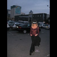 Pic #1 Tina Vor Dem Moulin Rouge