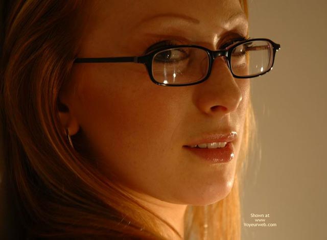 Pic #1Sexy Young Secretary First Posting