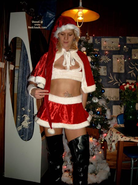 Pic #1Bi Horny Says Merryxxxmass To You All