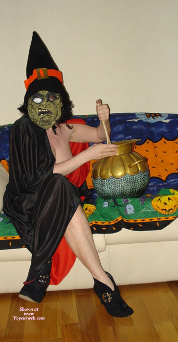 Pic #1 Tq-Halloween1
