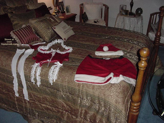 Pic #1Wanna Play Under Our Tree With Us Too