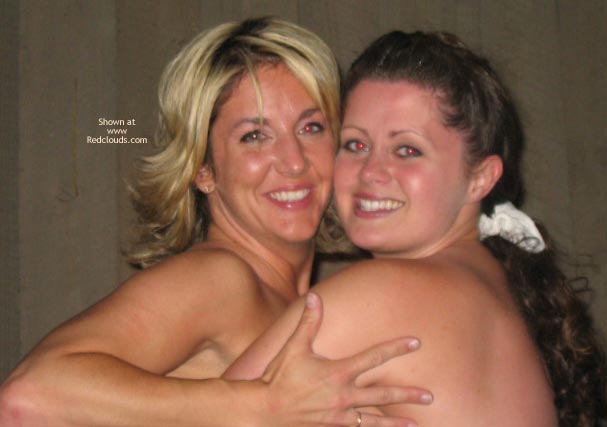 Pic #1Western Wa Cpl Wants 2 Play W/You!