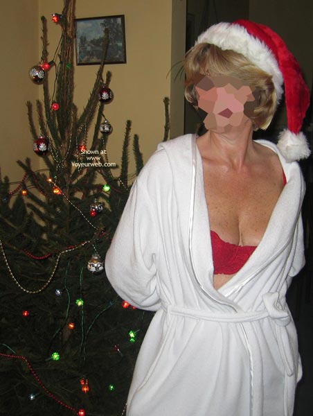 Pic #1Uk Aimee Xmasfun 2nd Try