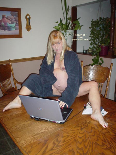 Pic #1Laney Checks Out Vw