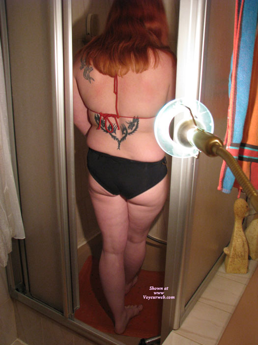 Pic #1 Sexy Redhead In The Shower