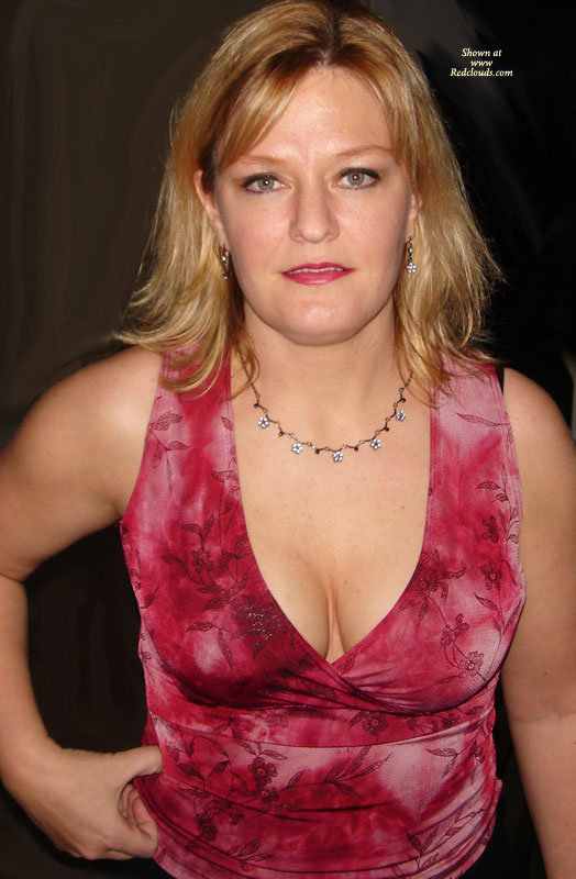 Pic #1Milf Up Close