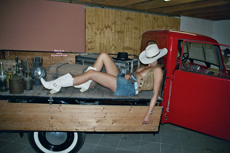 Pic #1Girls And Cars