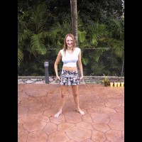 Heatherpink Shows Her Tits By The Pool