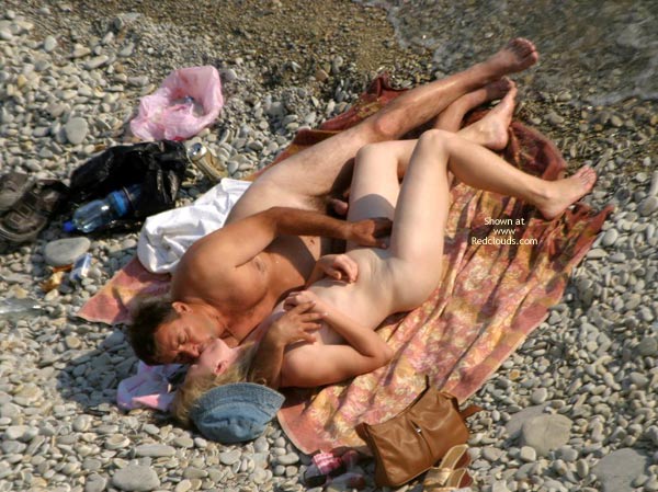 Pic #1More Hidden Sex On Wild Beach