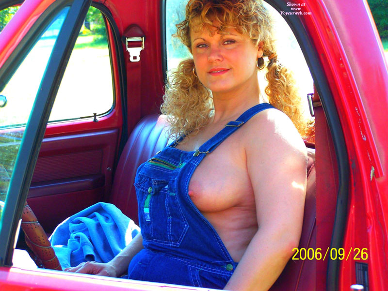 Pic #1Hillbilly Milf