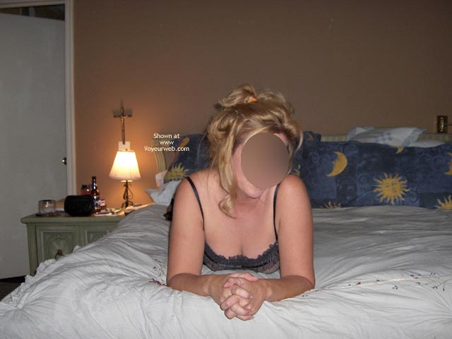 Pic #1Very Cool Gifrlfriend Assumes The Position