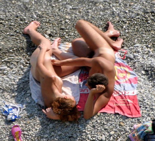 Pic #1Hidden blowjob at beach