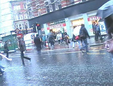 Pic #1Dreengirl Naked Crossing Busy Street