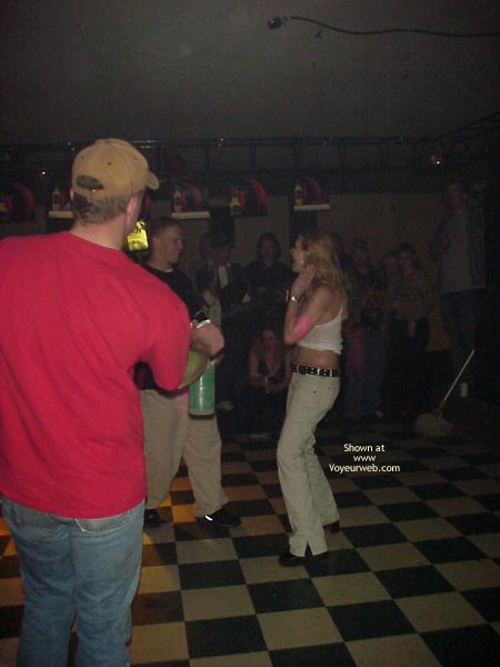 Pic #1Wet T Party Girl