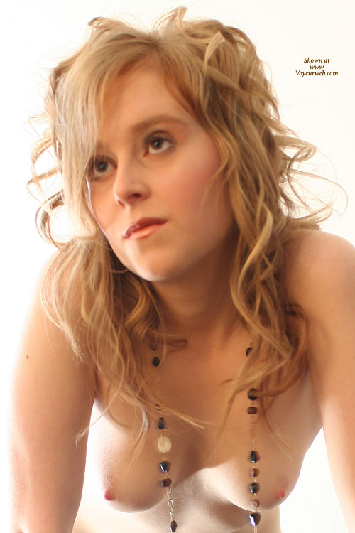 Pic #1 Julie 18 Charme's