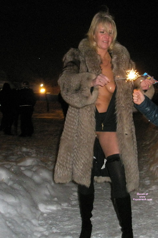 Pic #1Blonde Lady