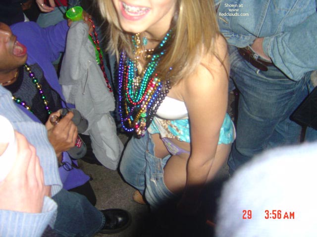 Pic #1*Gg Mardi Gras New Orleans 2005 - Beads/Boobs Pt 7