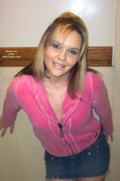 Pic #1Amber Joins The Redclouds Club