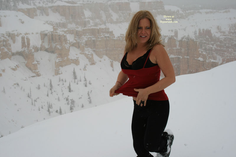 Pic #1Nude Amateur:&nbsp;1st Time! So Hot In The Cold!