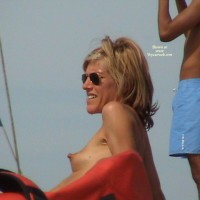 Pic #1 Topless :&nbsp;Pufy Beach