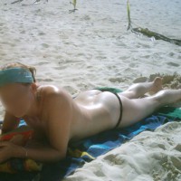 Pic #1 Nude Wife:&nbsp;Beach