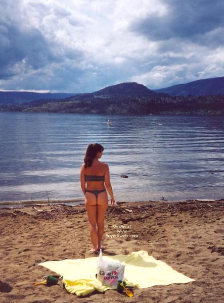 Pic #1Sexy Mum Flashing Around