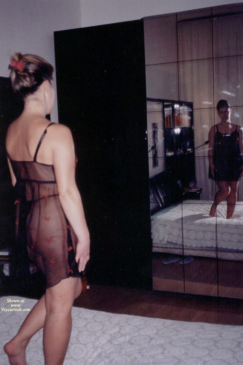Pic #1Wife in Lingerie, LI Linda Italy Old Pics