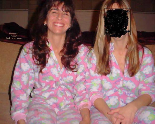 Pic #1Brunette:  A Friendly Visit